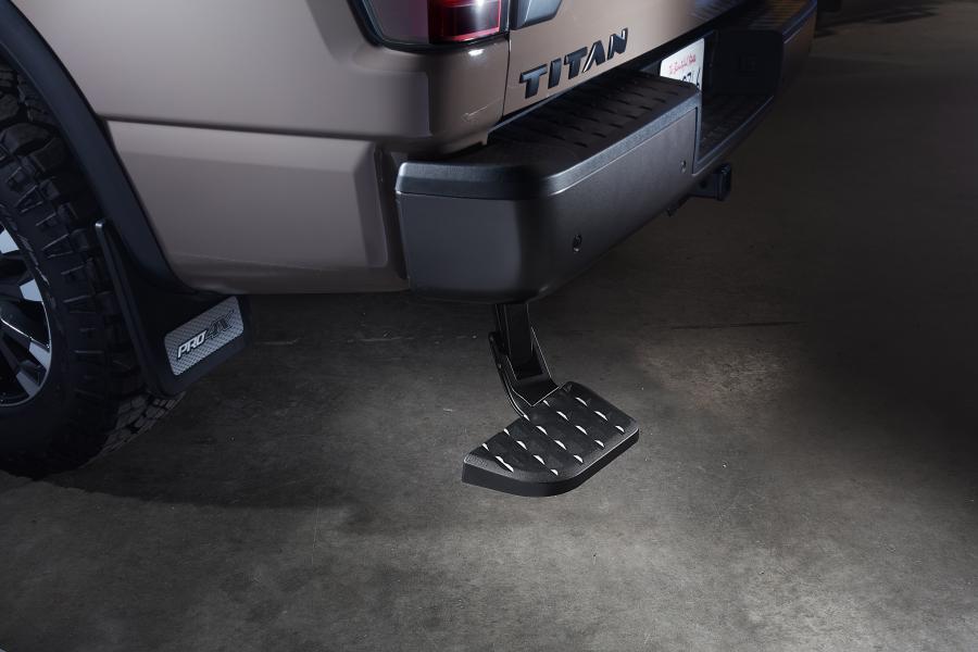 Детали экстерьера Nissan Titan PRO-4X Crew Cab Accessorized 2019 года  (фото 5 из 6)